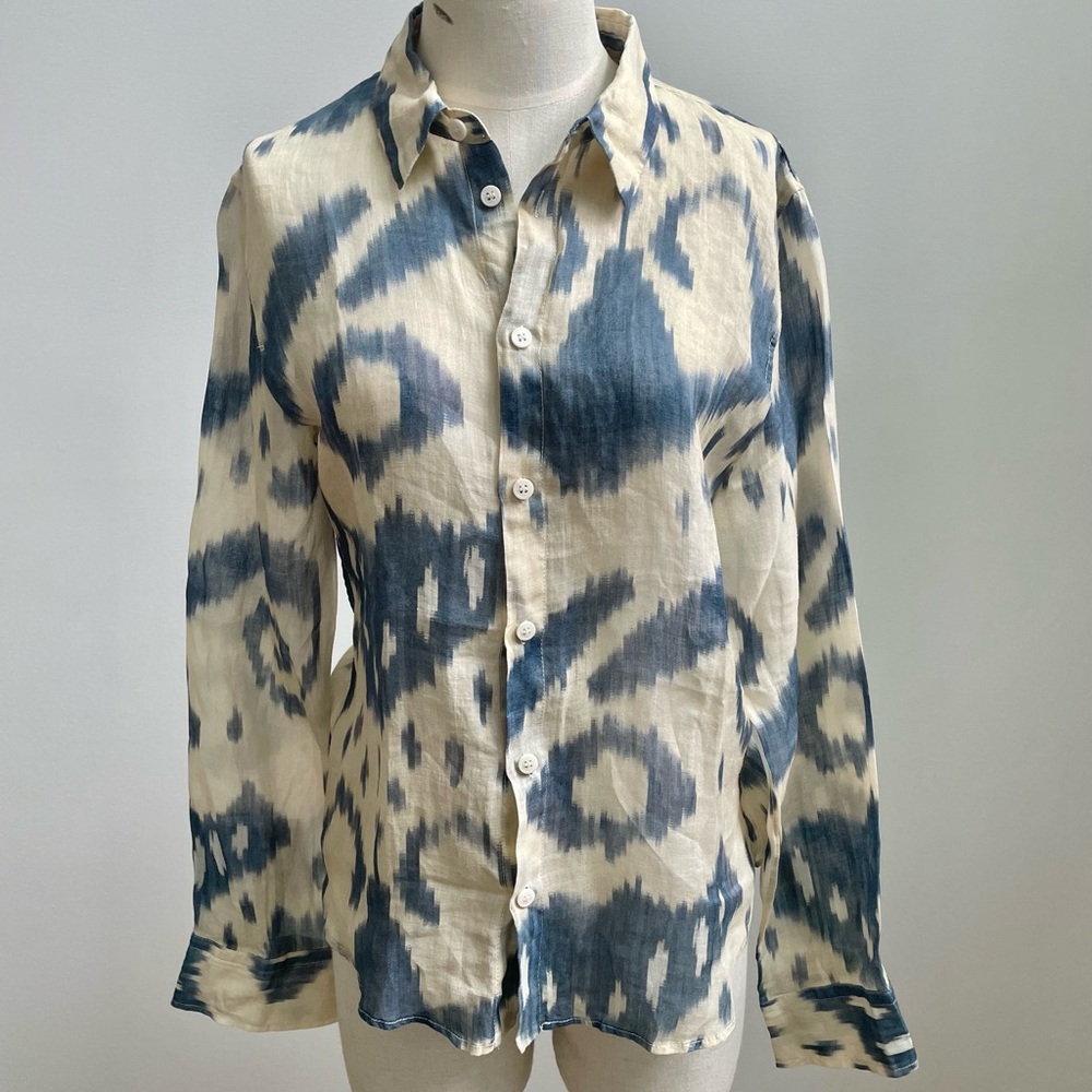 Zara Women’s Navy and Cream Abstract Print Shirt